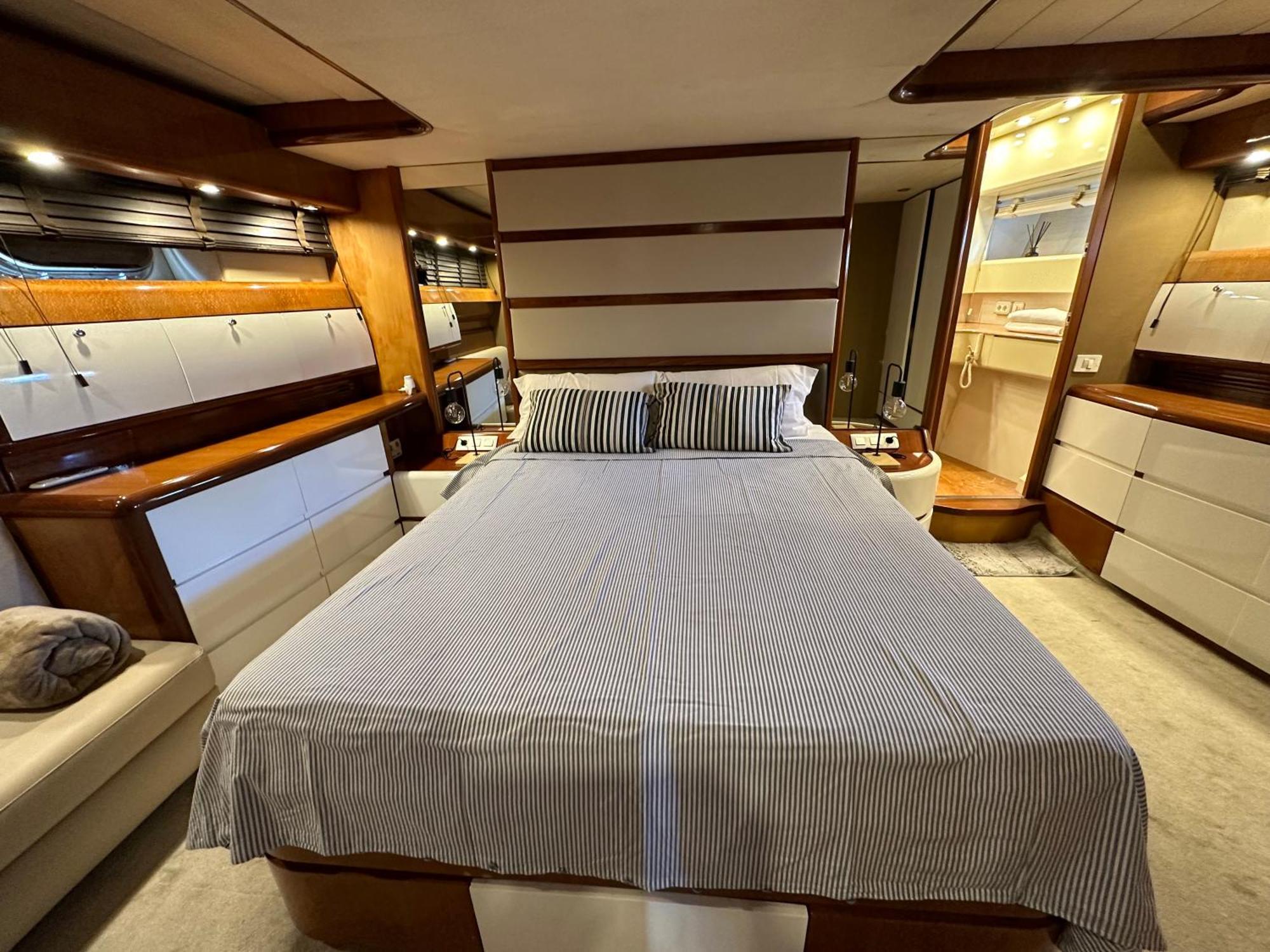 מלון סנט אדריה דה בסוס Yacht 20Metros מראה חיצוני תמונה