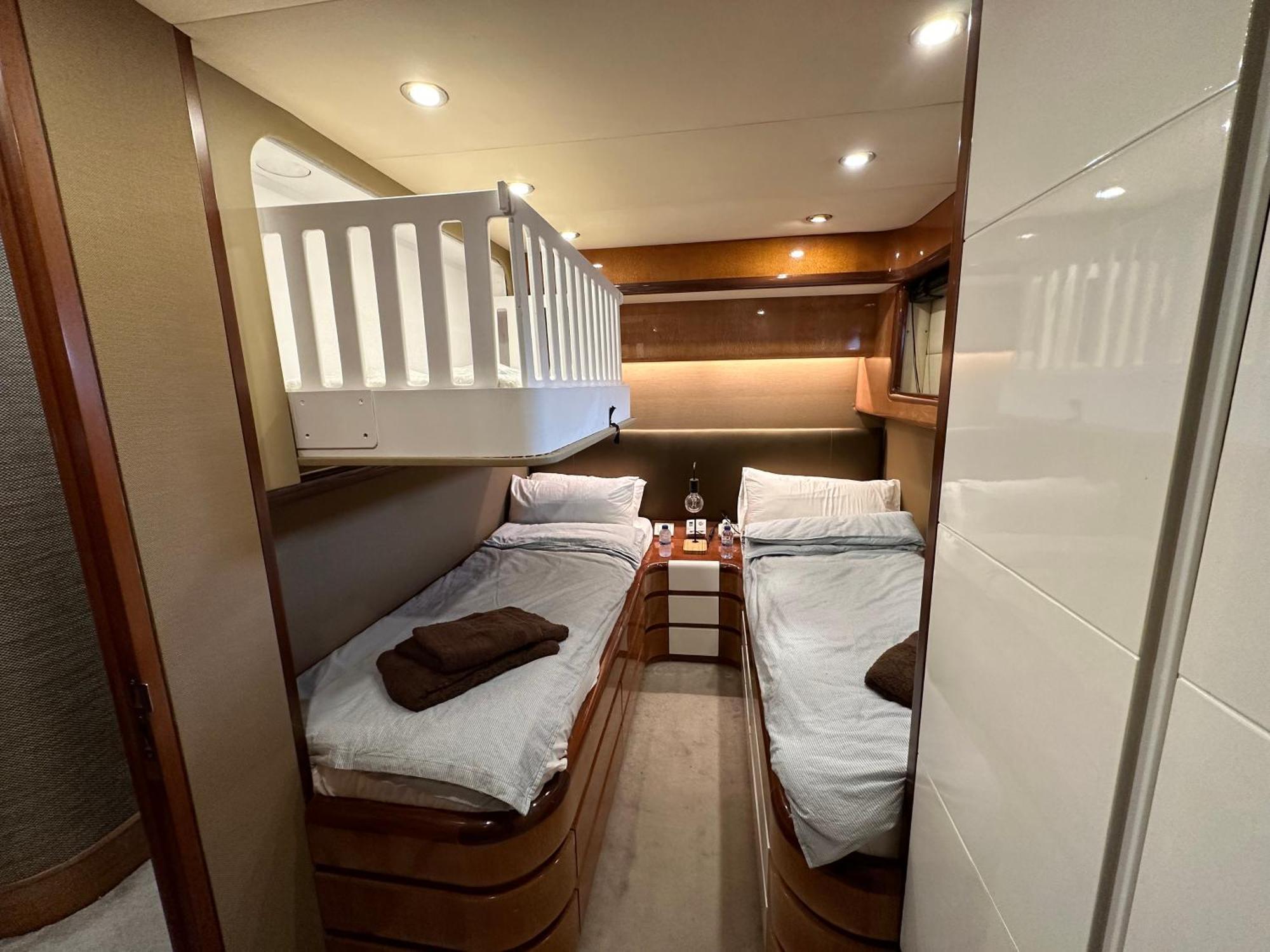 מלון סנט אדריה דה בסוס Yacht 20Metros מראה חיצוני תמונה